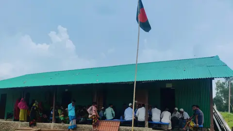 নানা সংকটে মুখ থুবড়ে পড়েছে প্রাথমিক শিক্ষাব্যবস্থা
