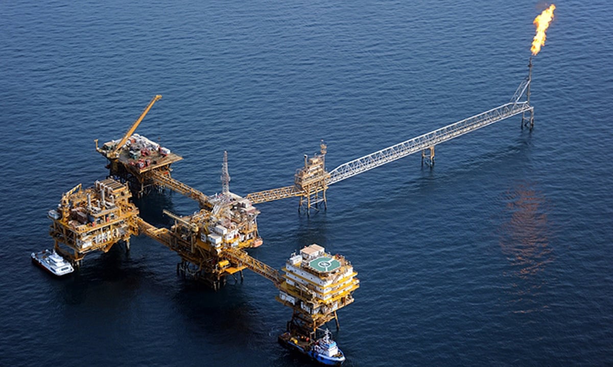 ইরানের গ্যাস স্থাপনায় ইসরাইলি বিমান হামলা