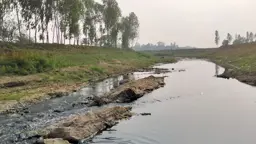 নাব্য সংকটে সুতাং নদী এখন মরা খাল