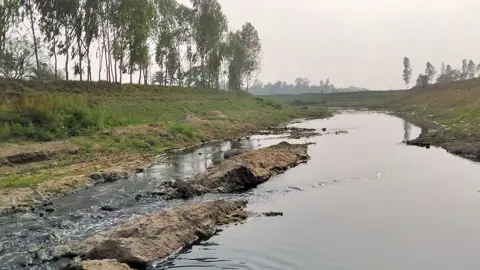 নাব্যতা-সংকটে সুতাং নদী এখন মরা খাল