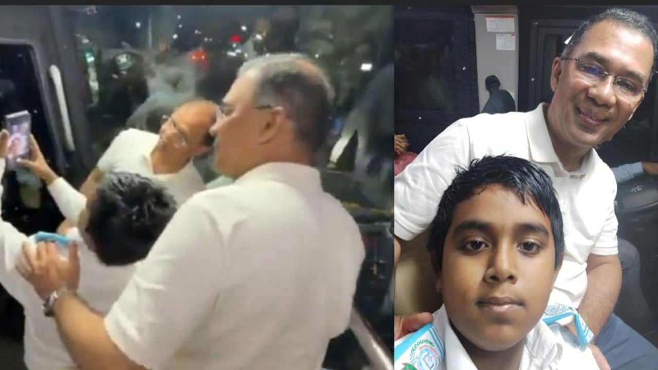 শিশুর আবদারে গাড়িবহর থামালেন প্রধানমন্ত্রী, তুললেন সেলফি