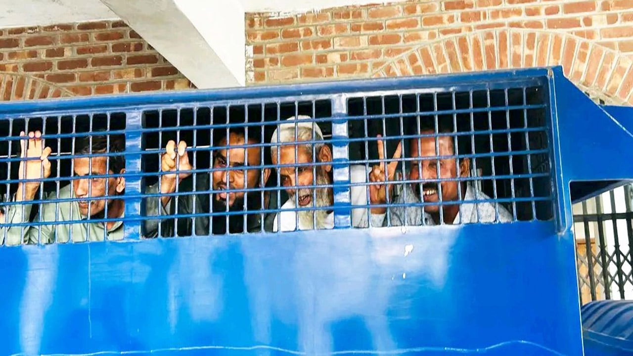 মেলান্দহে ছাত্রলীগ সভাপতিসহ আ.লীগের ১০ নেতাকর্মী কারাগারে