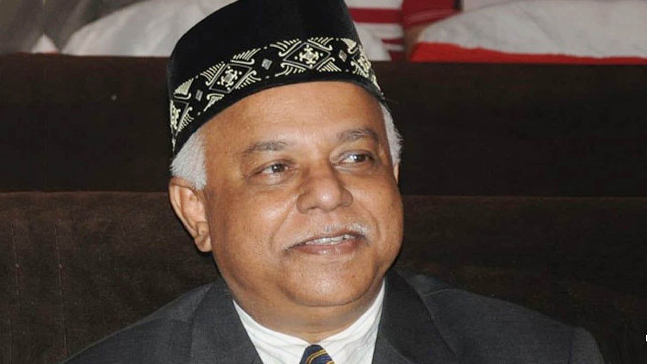 সাবেক মেয়র মনজুরসহ ২৯ জনের নামে মামলা