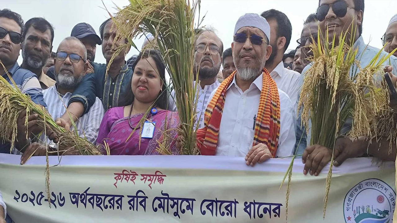 ক্ষতিগ্রস্ত কৃষকদের কৃষি ঋণ দেওয়া হবে: লুৎফুজ্জামান বাবর