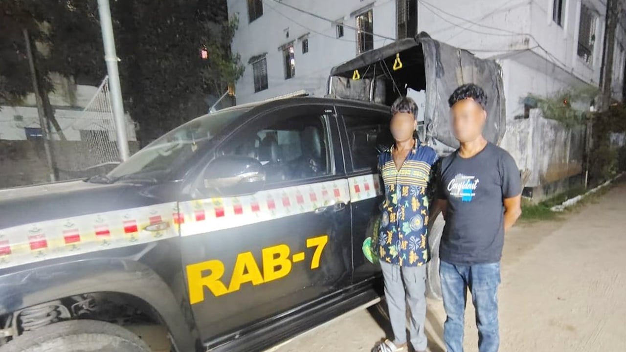 র‌্যাবের অভিযানে ৬০ কেজি গাঁজাসহ আটক ২, কাভার্ড ভ্যান জব্দ