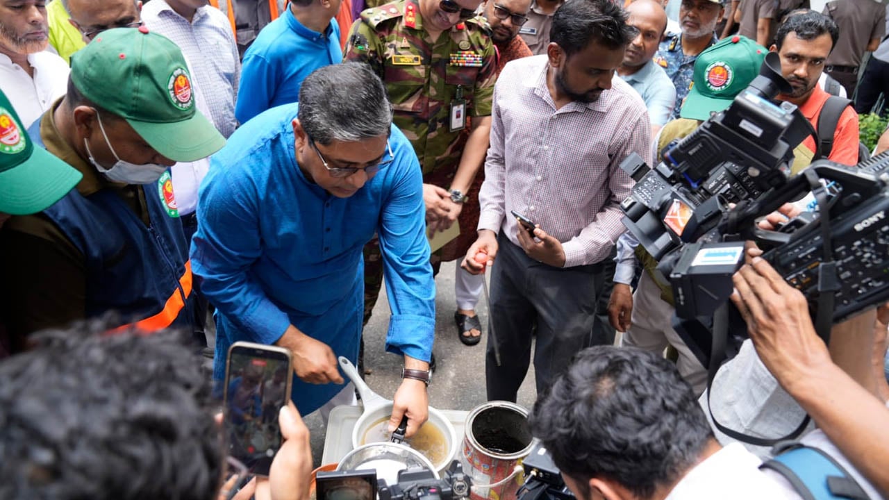 ডেঙ্গু প্রতিরোধে টাস্কফোর্সের অভিযান, লার্ভা পাওয়ায় জরিমানা
