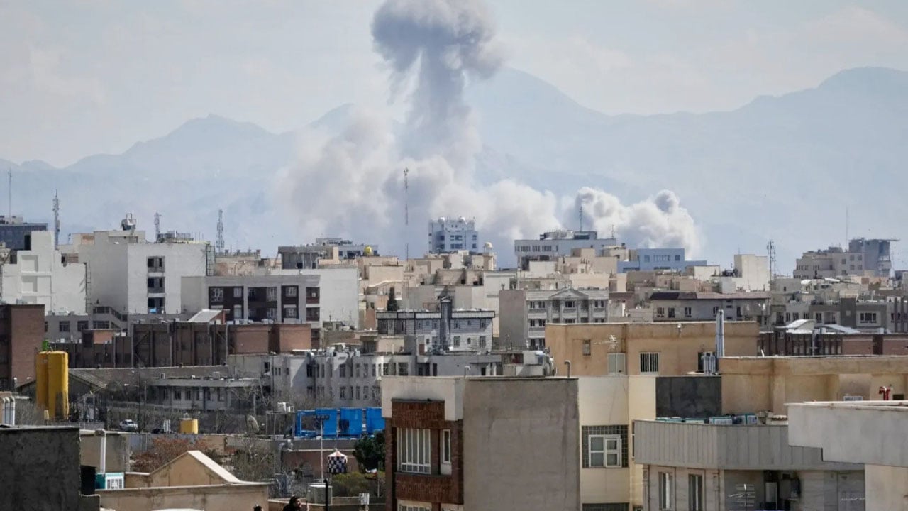 কোন দেশে কত হামলা চালাল ইরান