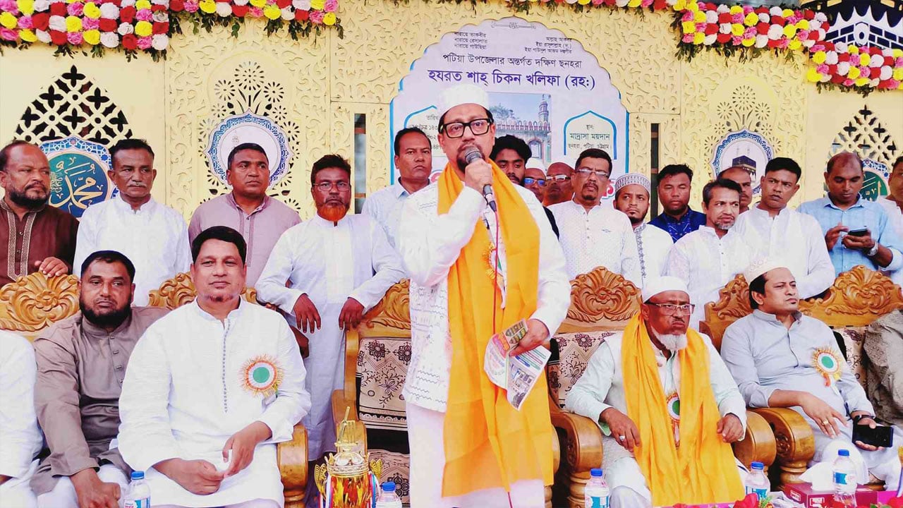 মাদ্রাসা শিক্ষার্থীরা দেশের বাহিরেও বড় বড় ডিগ্রি অর্জন করছে