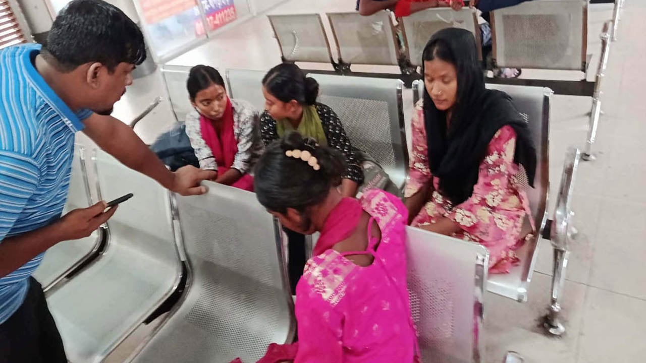 ঠাকুরগাঁও থেকে নিখোঁজ ৪ স্কুলছাত্রী সিলেটে উদ্ধার