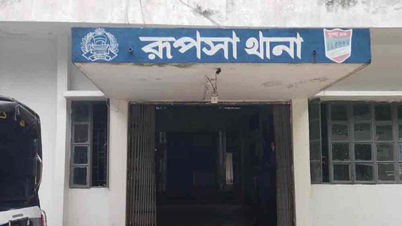 খুলনায় পূর্বশত্রুতার জেরে একজনকে কুপিয়ে হত্যা
