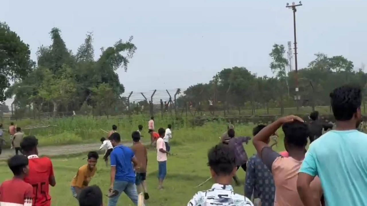 বকশীগঞ্জ সীমান্তে বাংলাদেশিদের ধাওয়ায় পালালো ভারতীরা