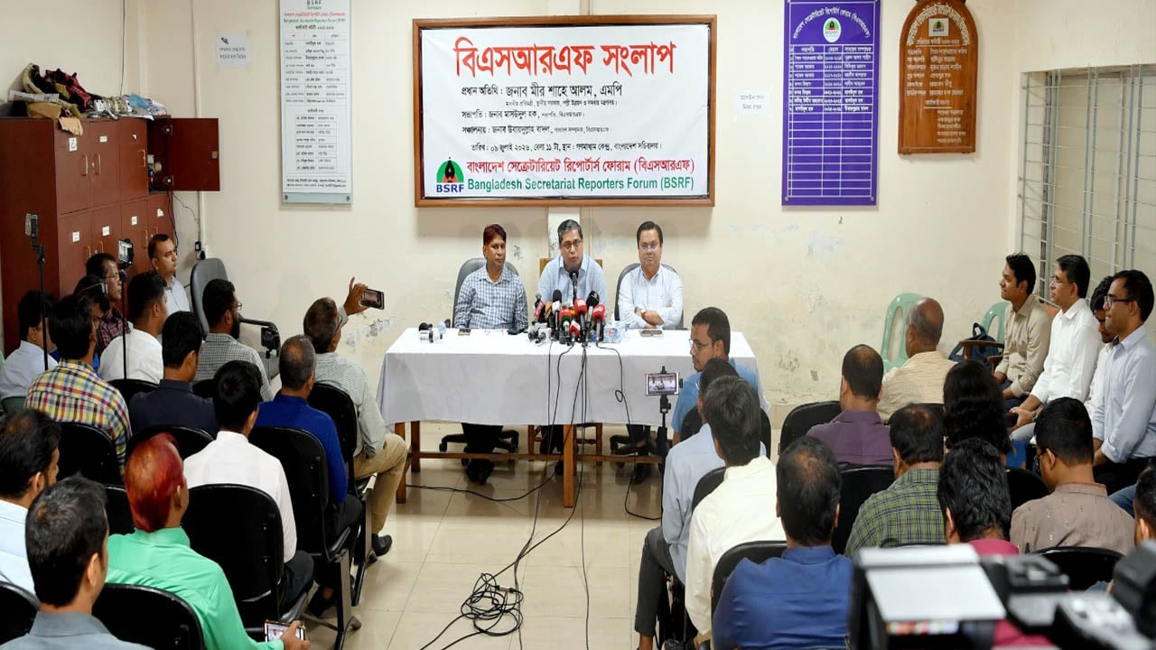 গঠনমূলক সমালোচনা ও দায়িত্বশীল সাংবাদিকতা উন্নয়নকে আরো গতিশীল করে