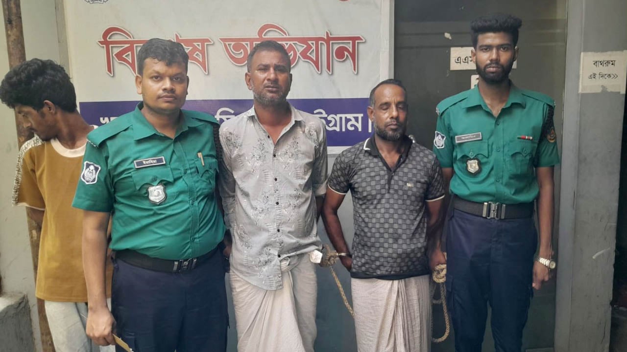 চট্টগ্রামে যুবলীগ নেতা ‘কাচ্চি কামাল’ ও বেলাল গ্রেপ্তার