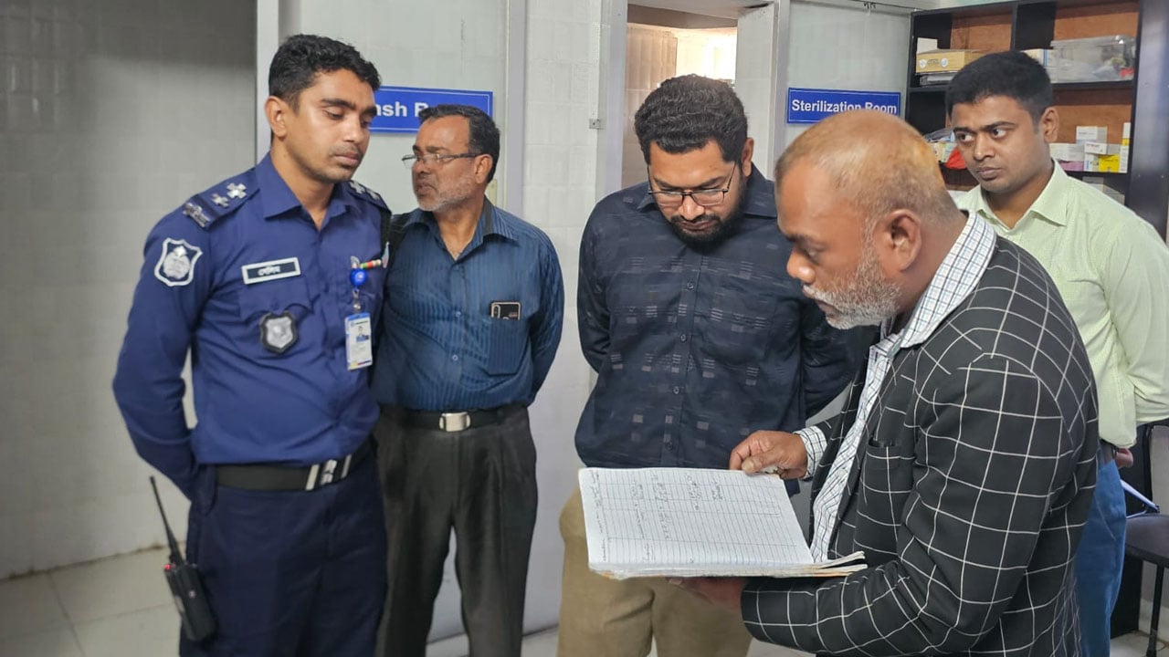 চুয়াডাঙ্গায় মেডিকেল সেন্টার সিলগালা, ২ লাখ টাকা জরিমানা