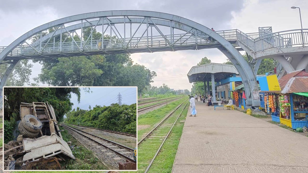 মিরসরাইয়ে ট্রেন-পিকআপ সংঘর্ষ, ৬ ঘণ্টা পর চলাচল স্বাভাবিক