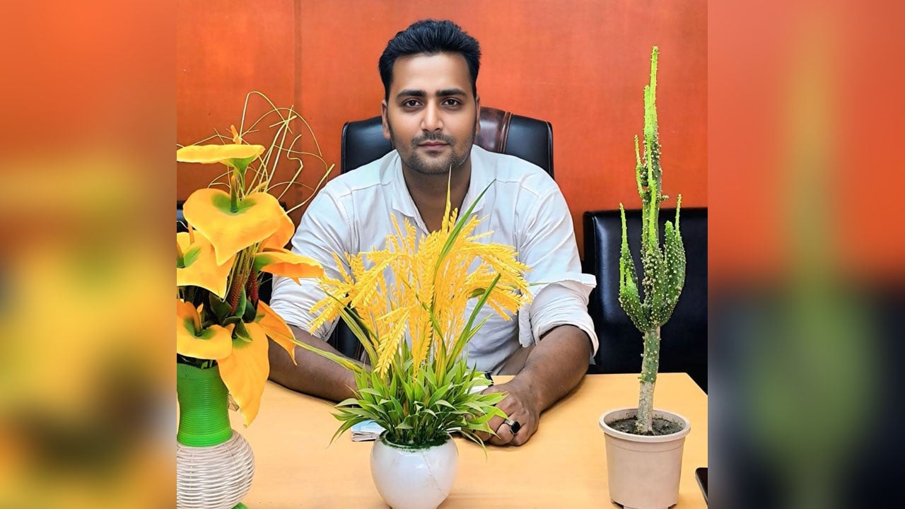 ধামইরহাটে মাদক সেবনে জড়িত স্বেচ্ছাসেবক দল নেতা বহিষ্কার