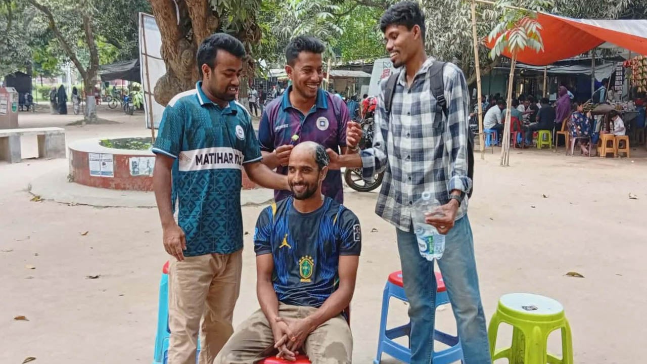 আর্জেন্টিনার জয়ে মাথা ন্যাড়া করলেন ব্রাজিল সমর্থক
