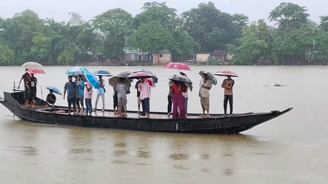 উজানের ঢল ও টানা বর্ষণে সুনামগঞ্জে বাড়ছে নদ-নদীর পানি, প্রস্তুত ১,৩১১ আশ্রয়কেন্দ্র