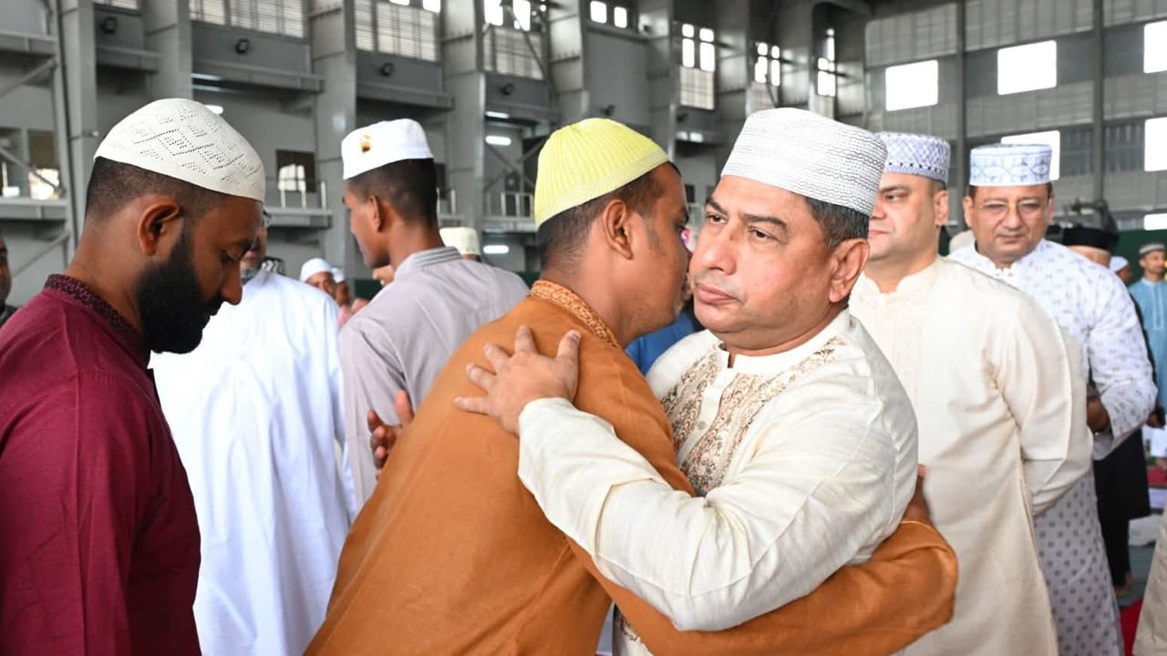 সেনাবাহিনী প্রধানের ঈদ শুভেচ্ছা বিনিময়