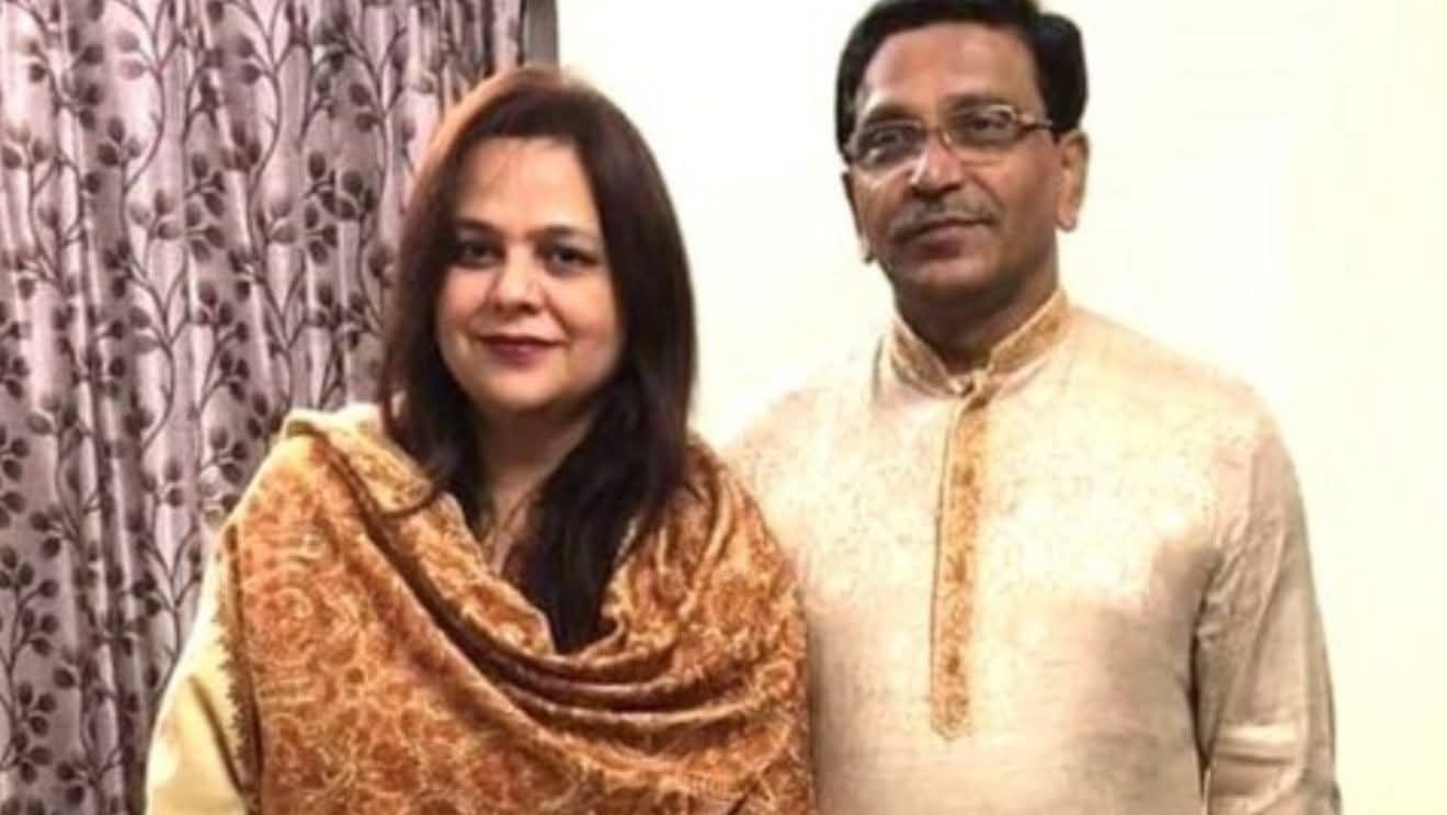 হানিফ ও তার স্ত্রীর আয়কর নথি জব্দ