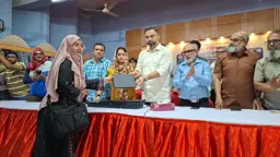

পল্লবীতে ফ্যামিলি কার্ডের তথ্য সংগ্রহ শুরু, মাসে আড়াই হাজার টাকা পাবেন নারীরা