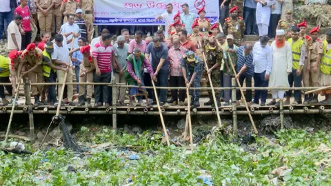 ডেঙ্গু নিয়ন্ত্রণে খাল পরিষ্কার, দুই পাশে ওয়াকওয়ে নির্মাণের পরিকল্পনা 