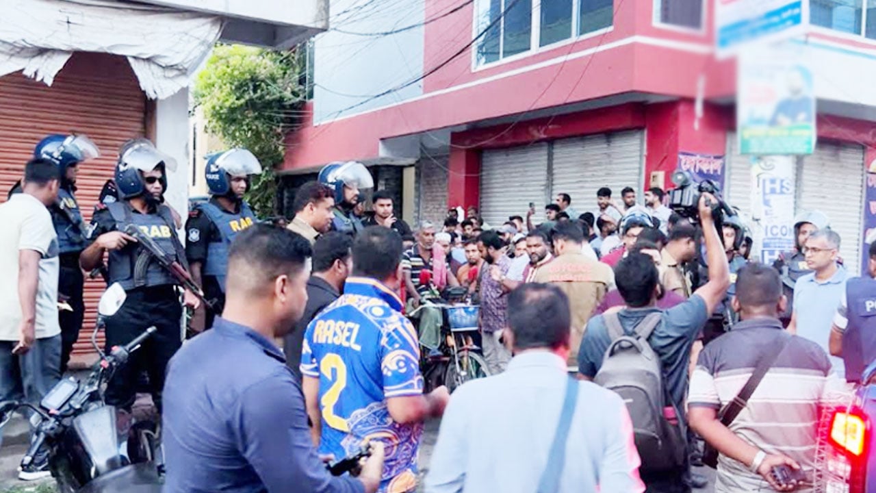 জামায়াত-গণঅধিকার সংঘর্ষে এমপি আমির হামজাসহ আহত ১৫