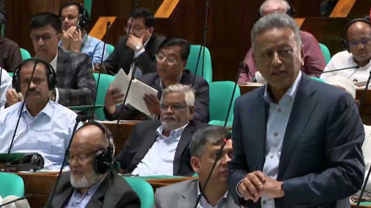 মুনাফা হ্রাসসহ ১১ কারণে দেশে রাজস্ব আদায় কম হচ্ছে: সংসদে অর্থমন্ত্রী