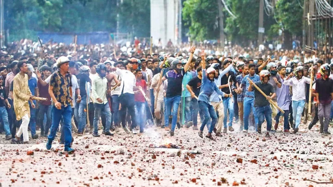 উন্নত চিকিৎসায় সিঙ্গাপুর গেলেন গণঅভ্যুত্থানে আহত ৭ জন