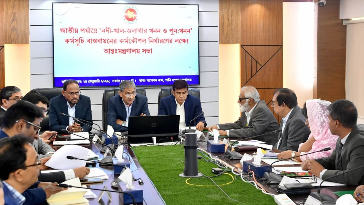 দীর্ঘদিন খাল খনন না হওয়ায় জনদুর্ভোগ বেড়েছে