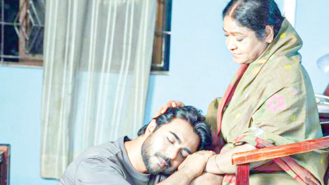 মায়ের জন্মদিনের খোঁজে অপূর্ব