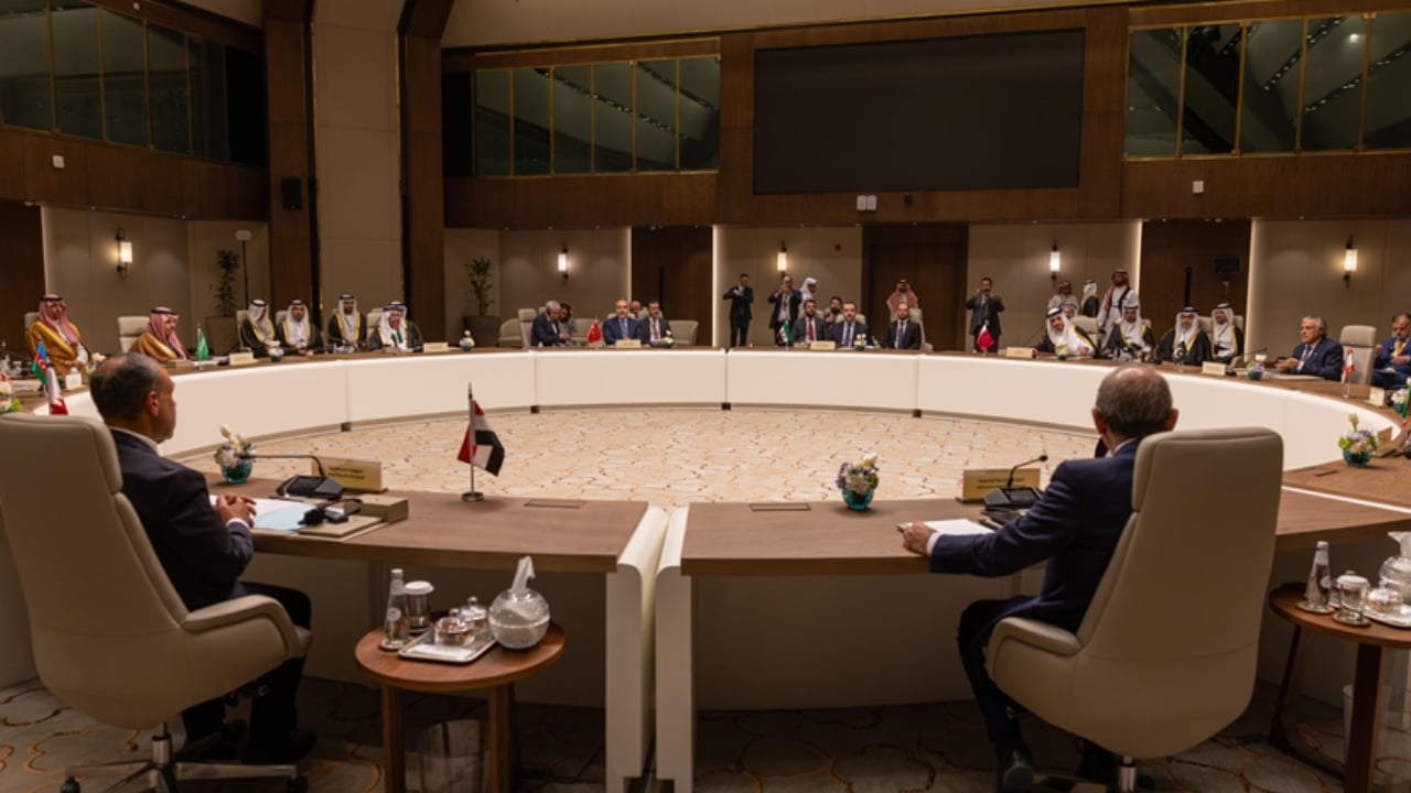 হামলা বন্ধে ইরানের প্রতি ১২টি আরব দেশের আহ্বান