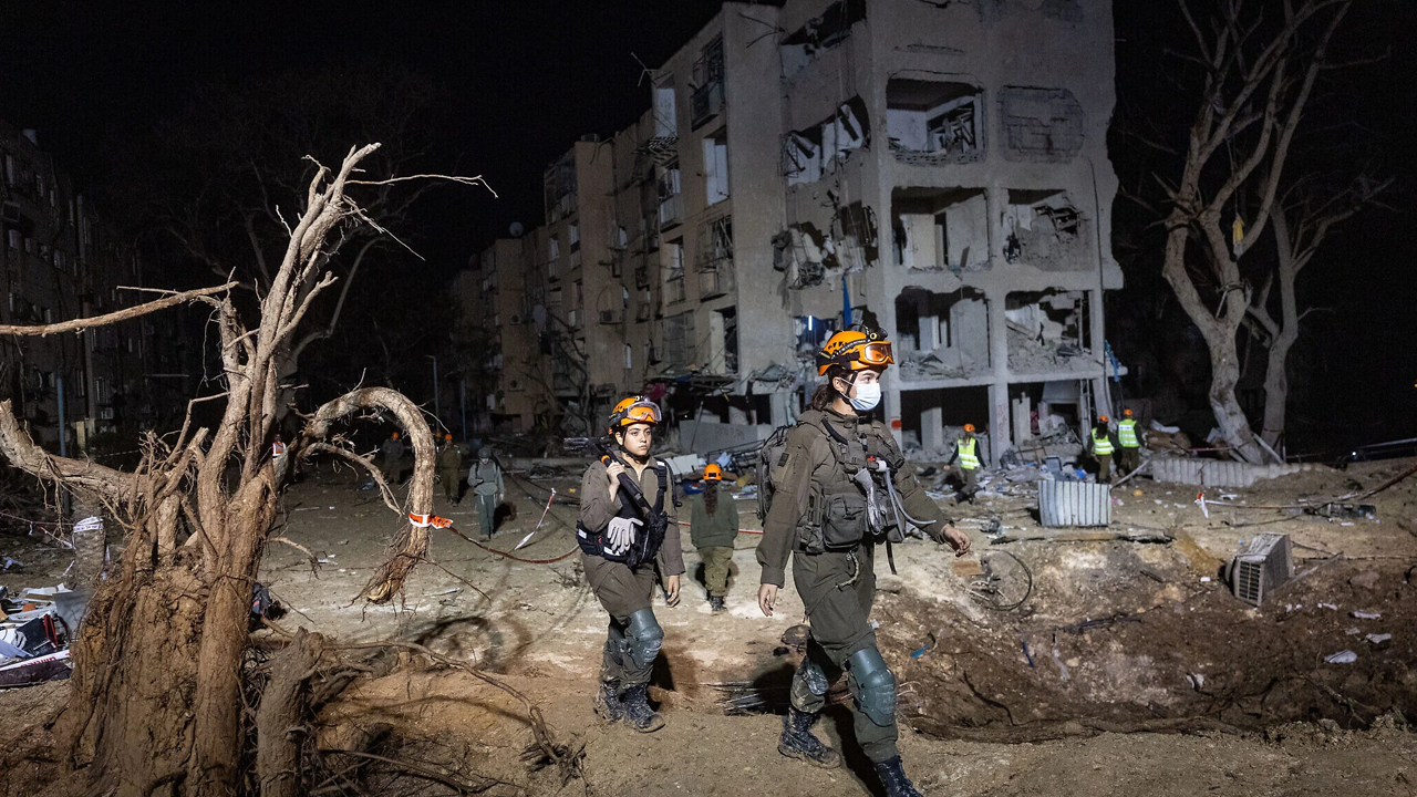 ইরানের ক্ষেপণাস্ত্র হামলার পর ইসরাইলে শিক্ষাপ্রতিষ্ঠানে সশরীর ক্লাস বাতিল