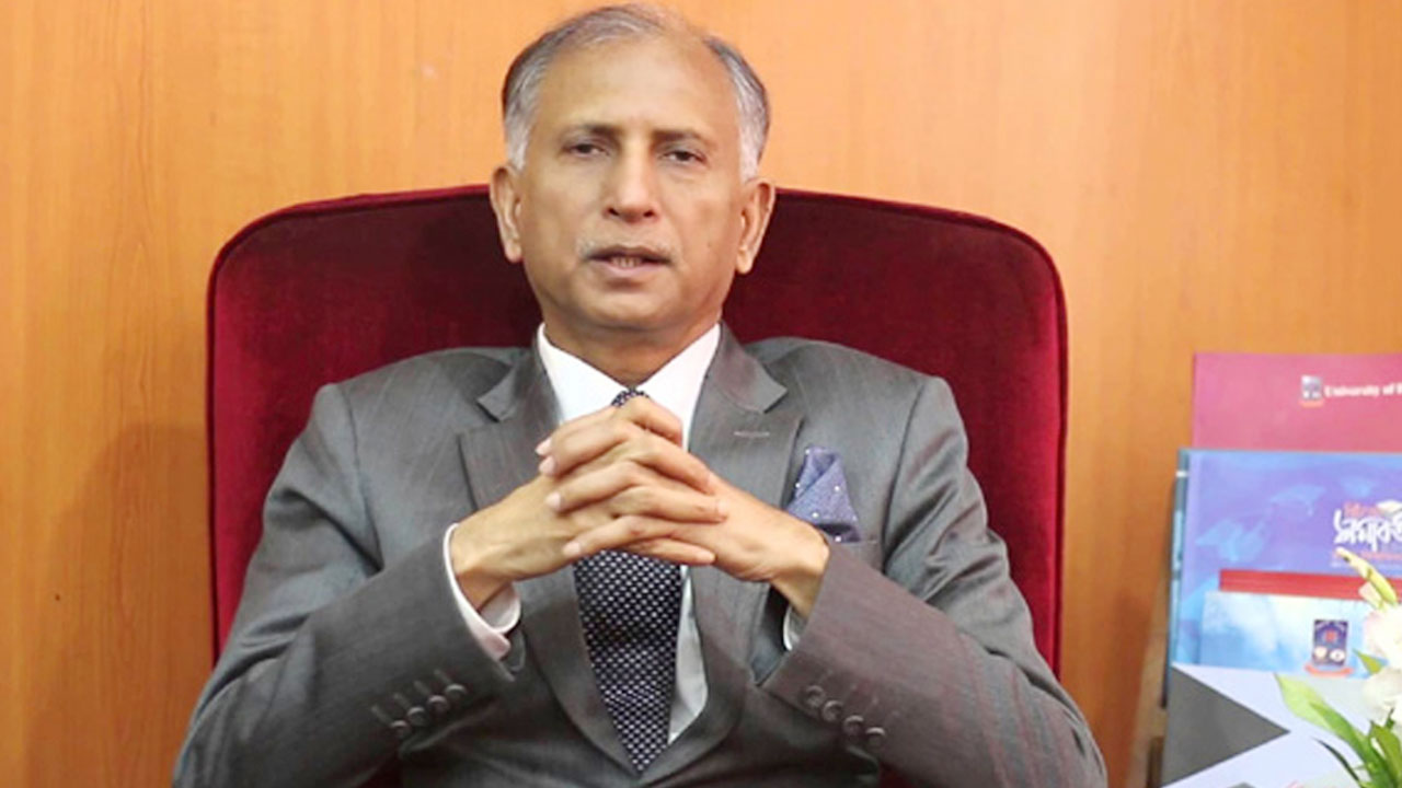 লাইফ সাপোর্টে ঢাবির সাবেক উপাচার্য আরেফিন সিদ্দিক