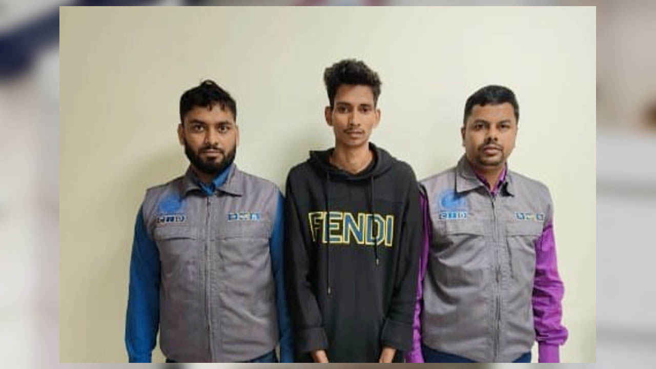 কিশোরীর অন্তরঙ্গ মুহূর্তের ভিডিও করে ব্ল্যাকমেইল, গ্রেপ্তার ১