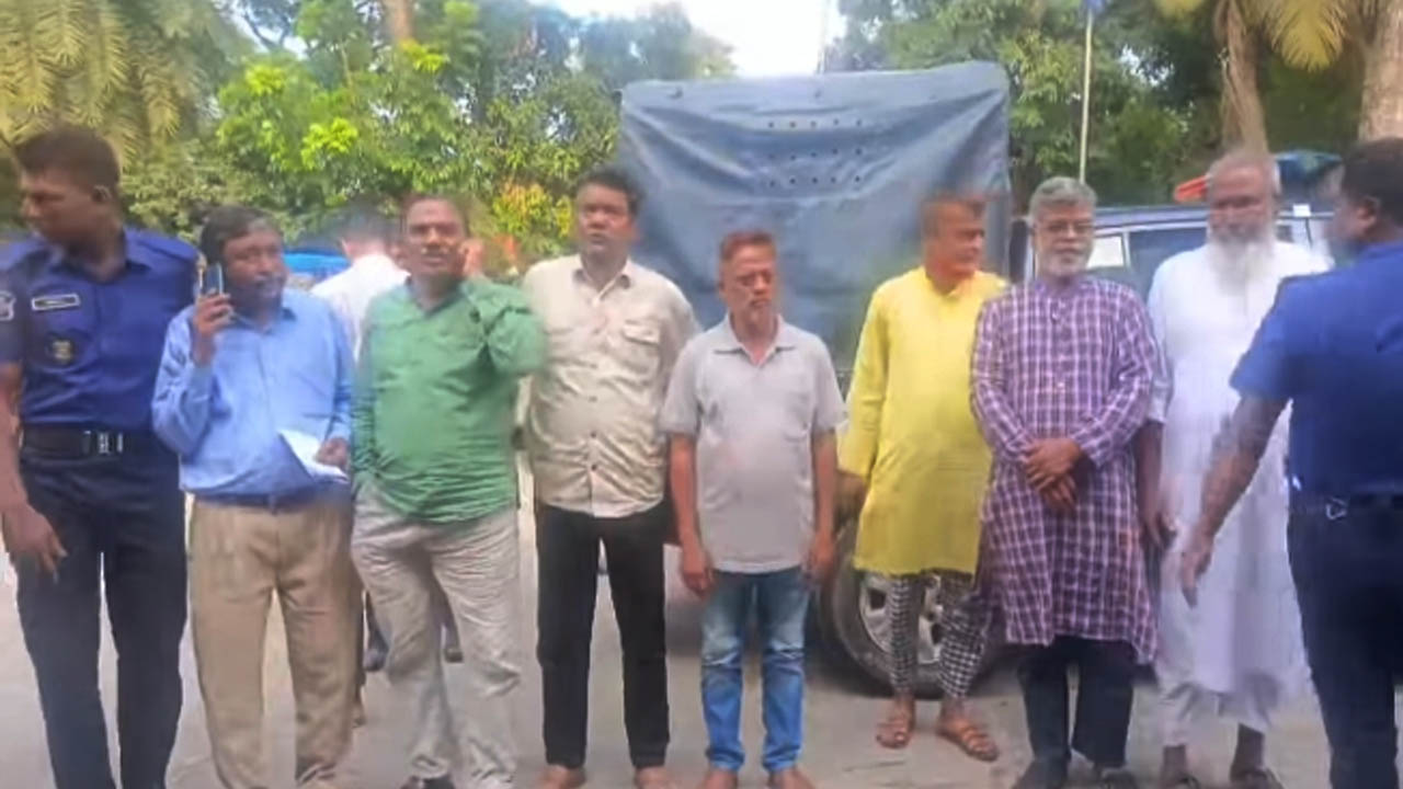 গাইবান্ধায় ছয় ইউপি চেয়ারম্যান আটক
