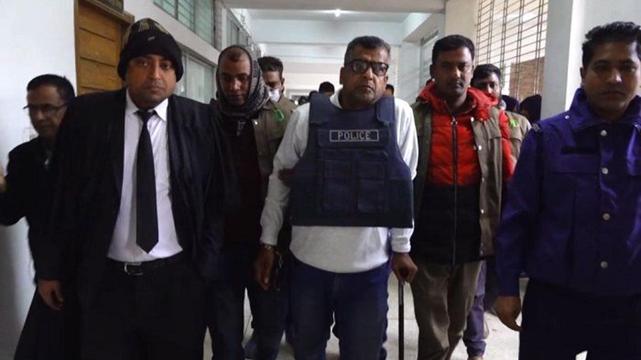 ৮ বছর পর আ. লীগ নেতাকে জেলা হাজতে প্রেরণের নির্দেশ