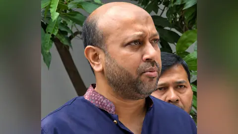 ‘মাননীয় প্রধানমন্ত্রী, আপনি সরকার পরিচালনার নিয়ন্ত্রণ হারিয়ে ফেলছেন’