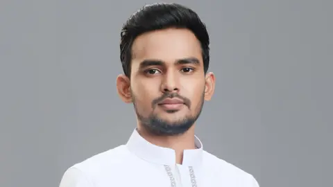 ঢাকা উত্তর সিটি কর্পোরেশনে ভোটার এলাকা পরিবর্তন করলেন আসিফ মাহমুদ