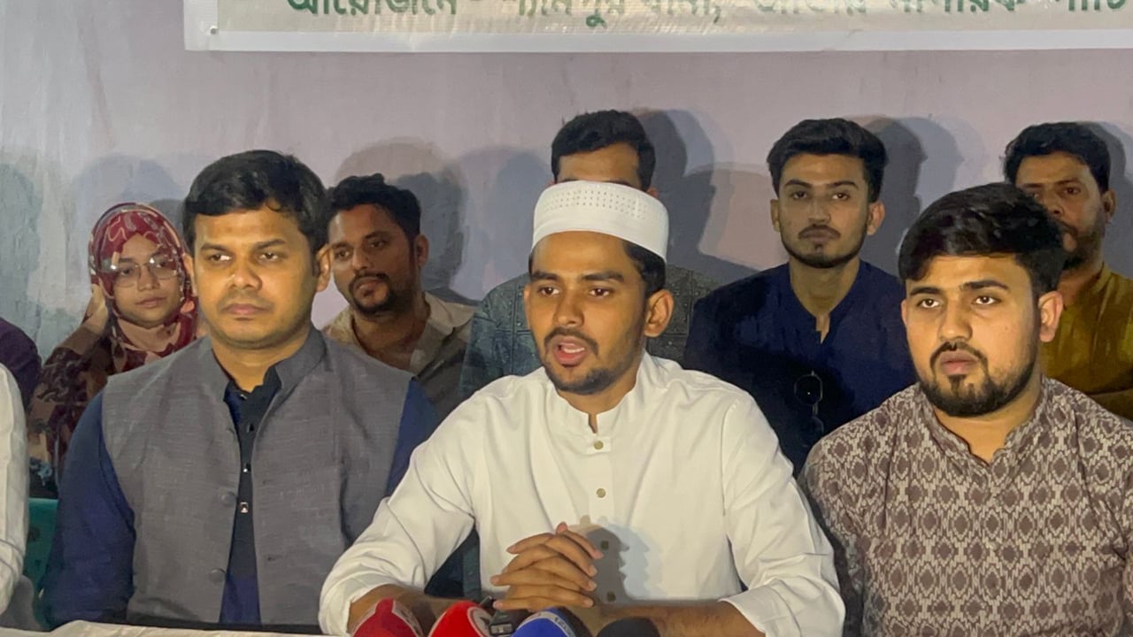 সাকিবের ভক্তরা দুদকে মব সৃষ্টি করে: আসিফ মাহমুদ