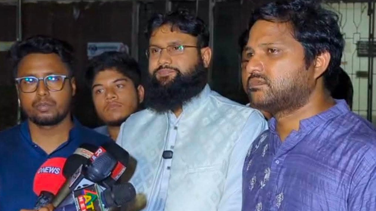 ‘জাহেলিয়াতের যুগের কায়দায় এনসিপি নেতাকর্মীদের ওপর হামলা চালিয়েছে বিএনপি’