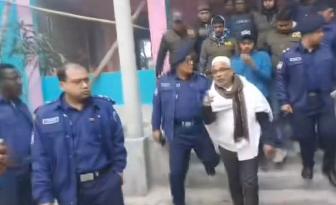 পুলিশের গাড়ি থেকে ছিনিয়ে নেওয়া সেই আ.লীগ নেতা গ্রেপ্তার
