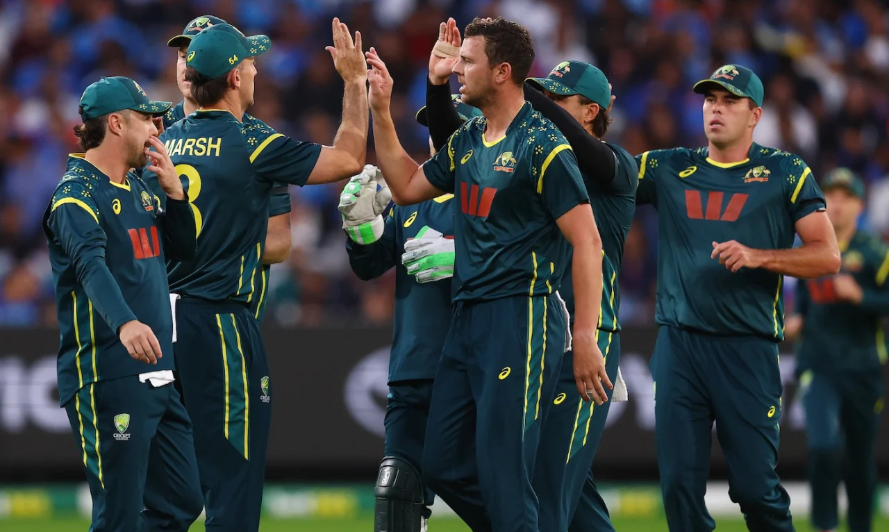 অস্ট্রেলিয়ার কাছে হেরে পিছিয়ে পড়ল ভারত