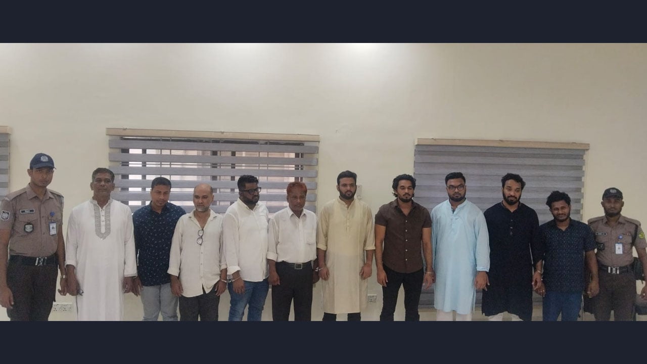 আওয়ামী লীগের মিটিং থেকে সাংবাদিকসহ গ্রেপ্তার ১৫