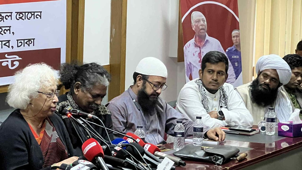 প্রথম আলো ও ডেইলি স্টারে আগুন দিয়েছে দিল্লিপন্থিরা