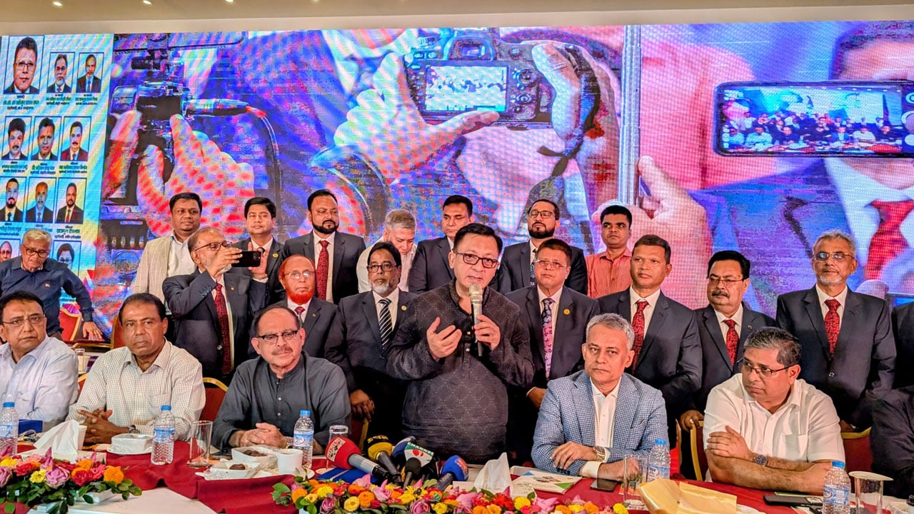 বগুড়ায় ৪০০ একর বিসিক শিল্পপার্ক, রেলপথ ও বিমানবন্দর চালুর উদ্যোগ