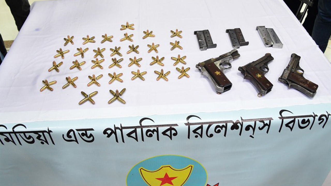 গ্রেপ্তার এড়াতে গ্যাস সিলিন্ডার বিস্ফোরণের হুমকি দিয়েছিল শুটার বাপ্পি