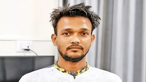 চাঁদাবাজির মামলায় ‘কিশোর গ্যাং লিডার বগার’ আত্মসমর্পণ, জামিন নামঞ্জুর