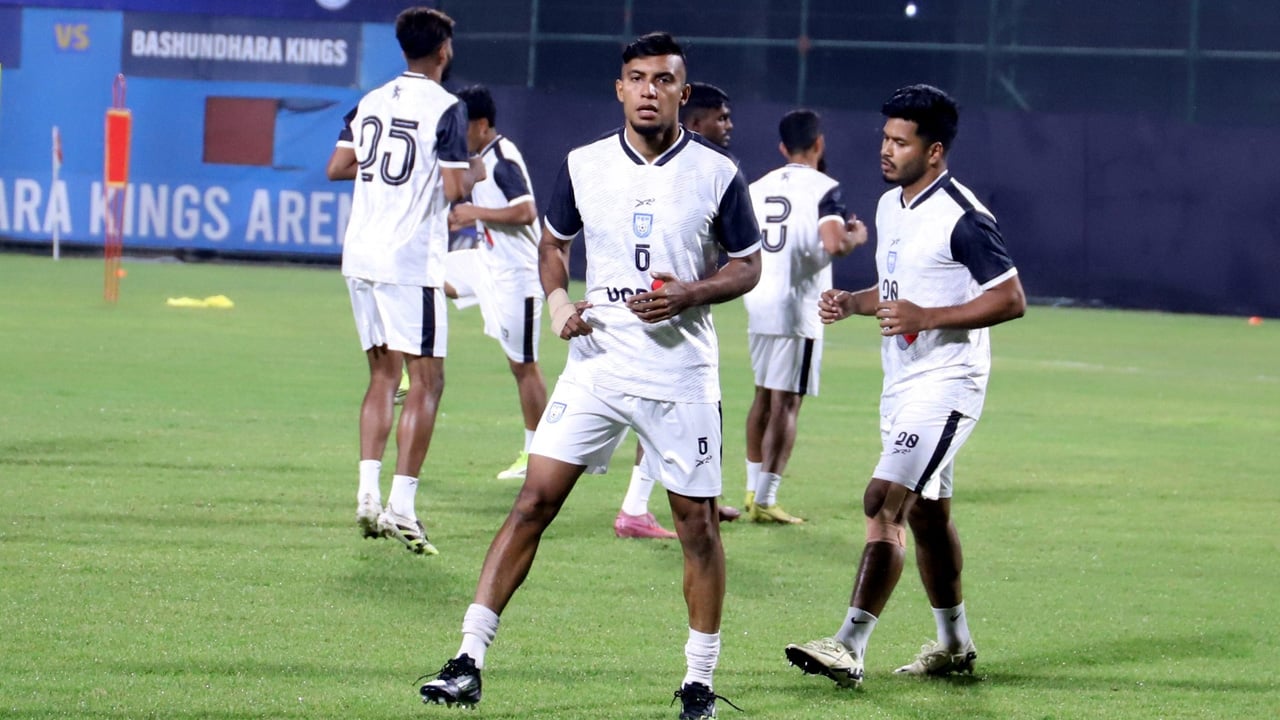 ভিয়েতনাম সফরের দল ঘোষণা, ফিরলেন বিশ্বনাথ