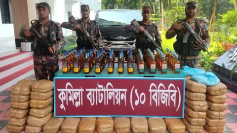 চৌদ্দগ্রামে বিজিবির অভিযানে ৮৯ কেজি গাঁজাসহ মদ উদ্ধার